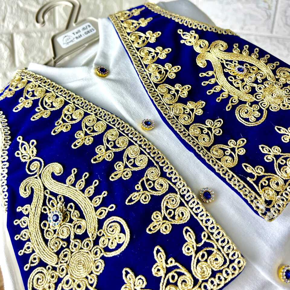 !لباس تقليدي للأطفال من 5 قطع: قرونويار، معطف مطرز، قفازات، بوني، وبرنوس - Image 3
